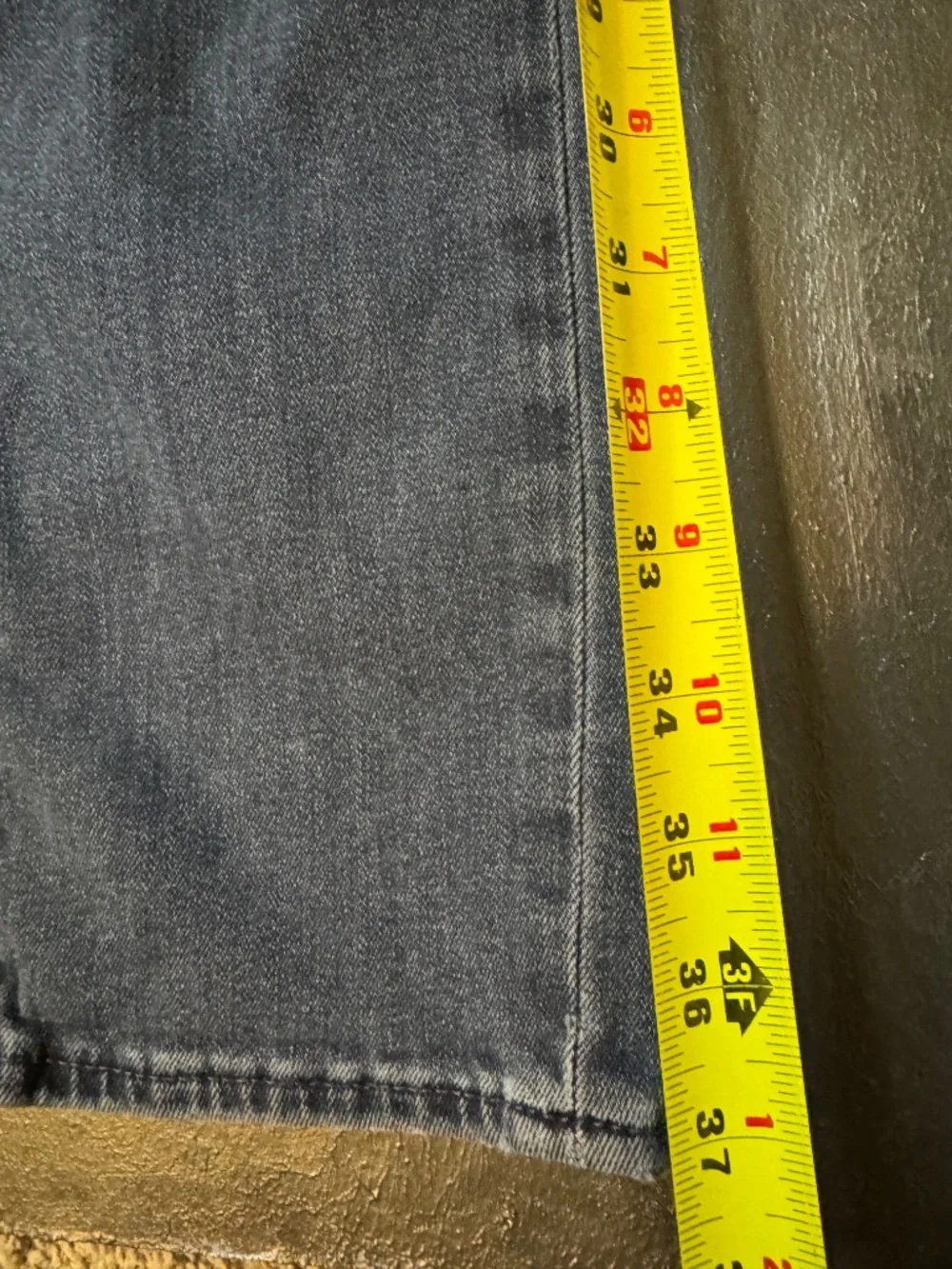 Levis Premium 511 Flex Fit Jeans in Dark Blue Wash Men’s W32L30 Black Label